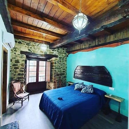 Hostal La Medina De Camponaraya Bagian luar foto