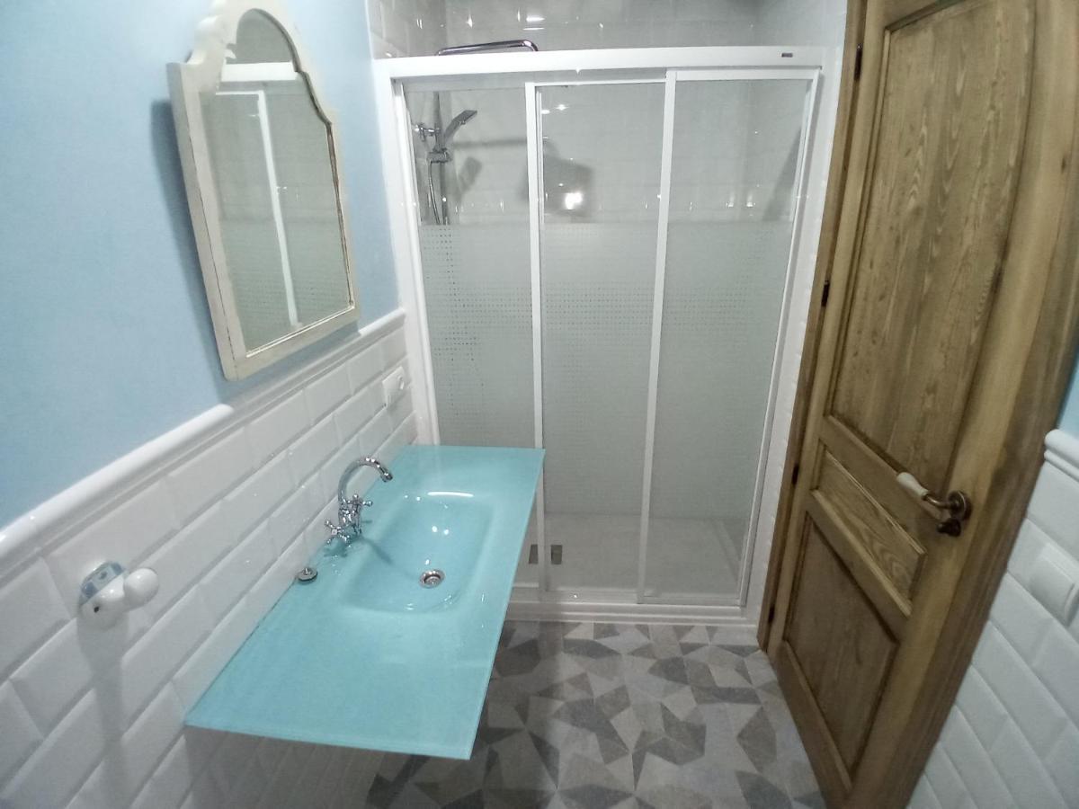 Hostal La Medina De Camponaraya Bagian luar foto