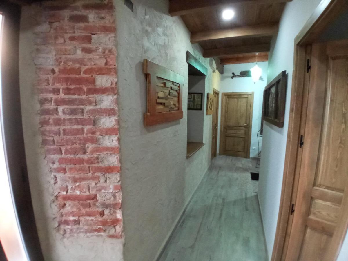 Hostal La Medina De Camponaraya Bagian luar foto