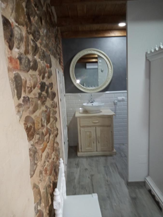 Hostal La Medina De Camponaraya Bagian luar foto
