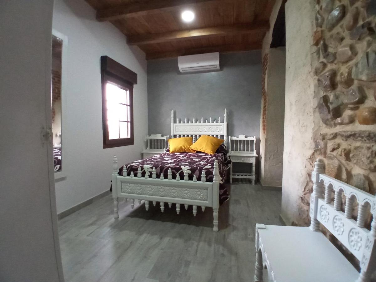 Hostal La Medina De Camponaraya Bagian luar foto