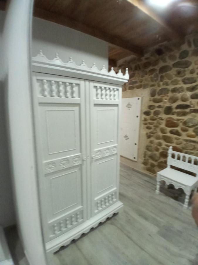 Hostal La Medina De Camponaraya Bagian luar foto