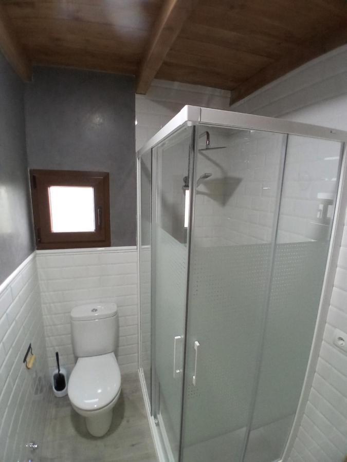 Hostal La Medina De Camponaraya Bagian luar foto