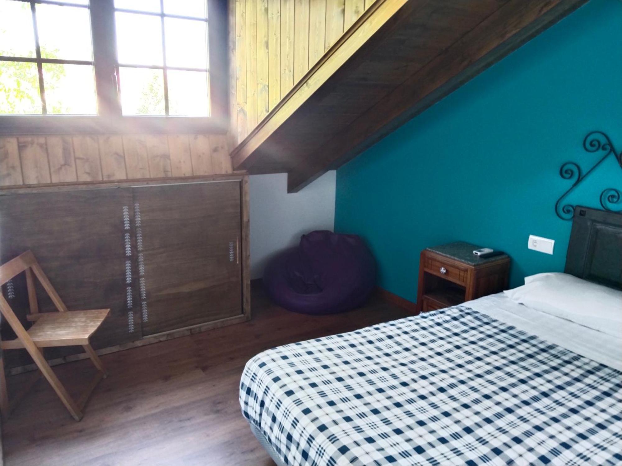 Hostal La Medina De Camponaraya Bagian luar foto