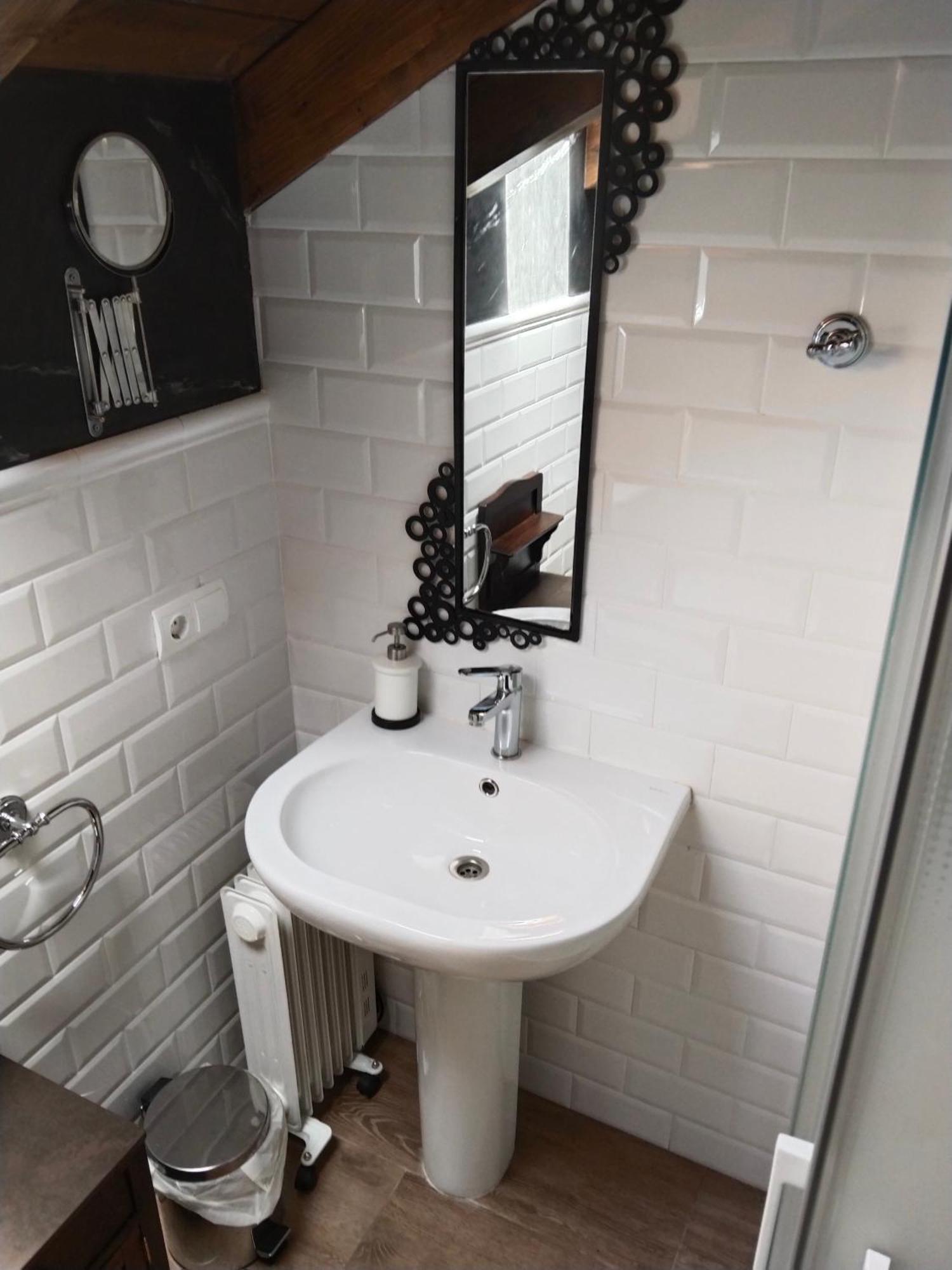Hostal La Medina De Camponaraya Bagian luar foto