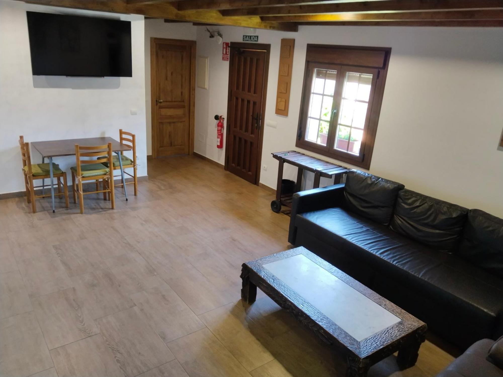 Hostal La Medina De Camponaraya Bagian luar foto